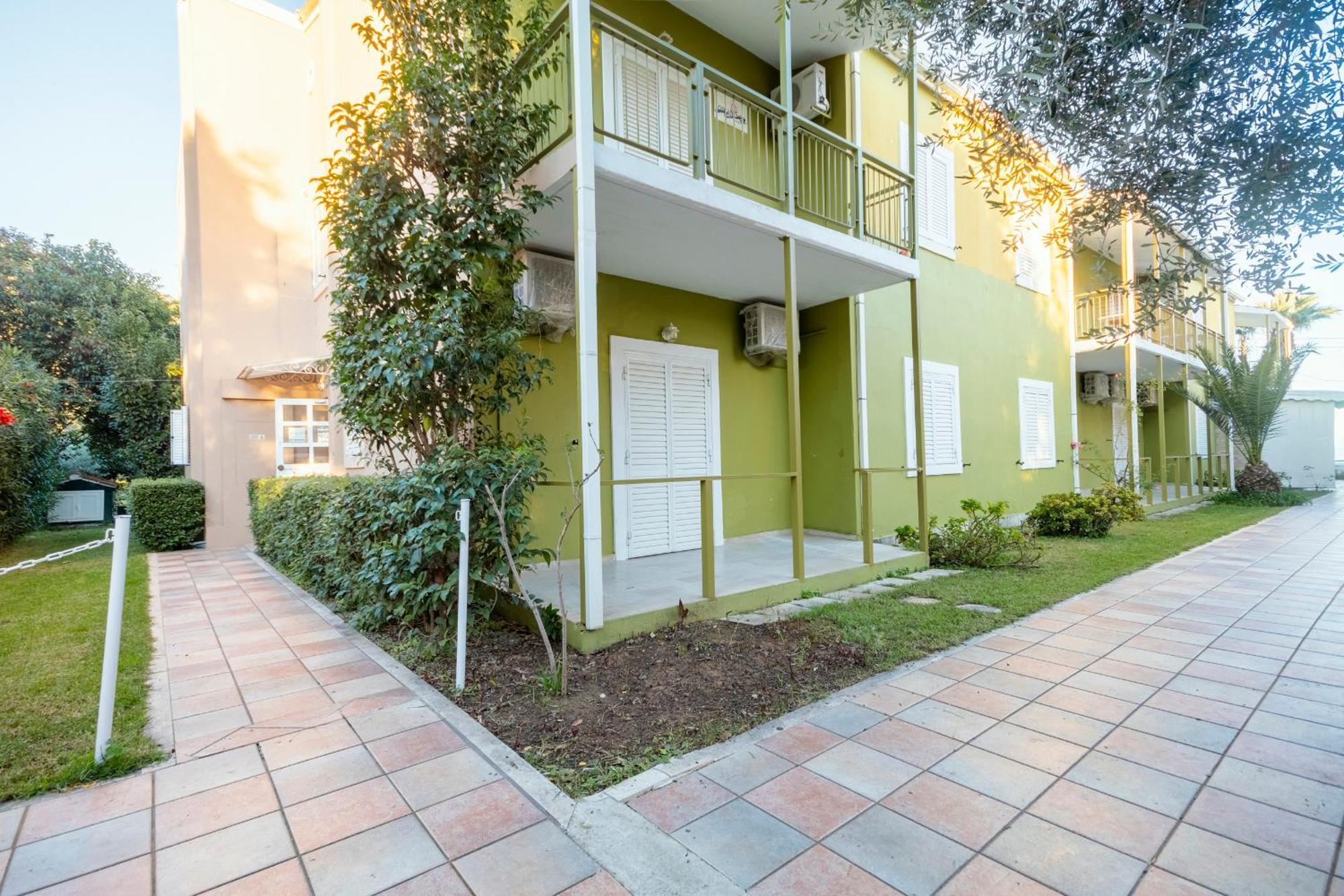 Mgi Apartments Ypsos Buitenkant foto