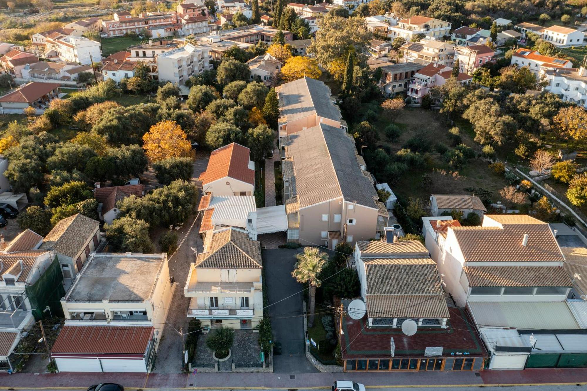 Mgi Apartments Ypsos Buitenkant foto